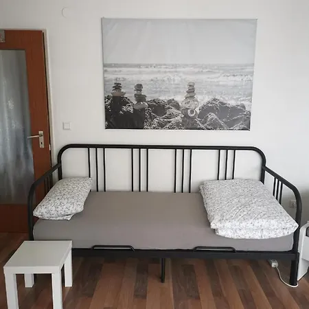 Central Studio Mit Balkon Apartamento