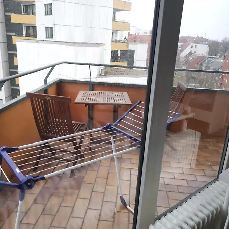 Central Studio Mit Balkon Apartamento *