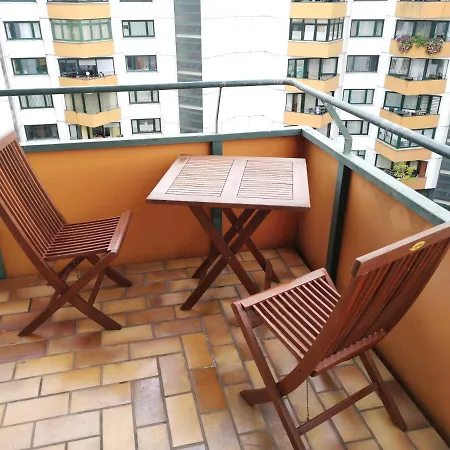 Central Studio Mit Balkon Apartamento