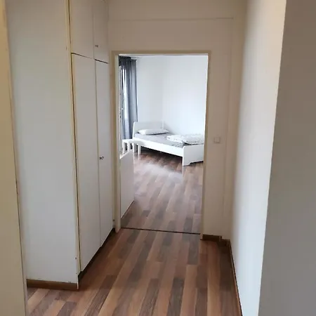 Central Studio Mit Balkon
